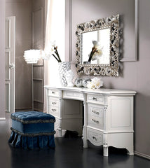 Wooden dresser set